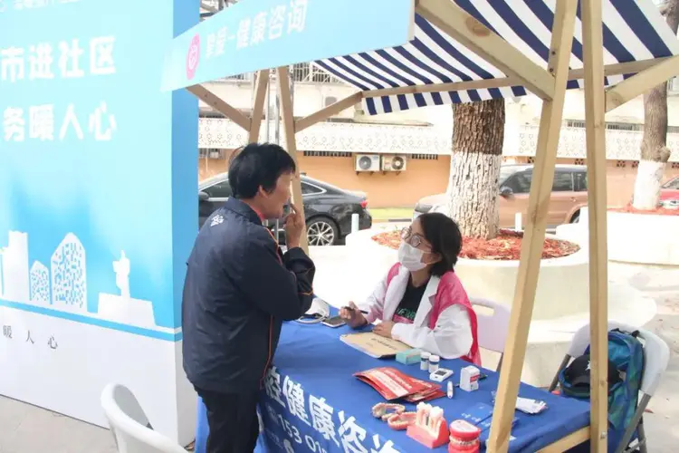 慈善+便民=超有爱！“一站式”服务让邻里暖到心坎